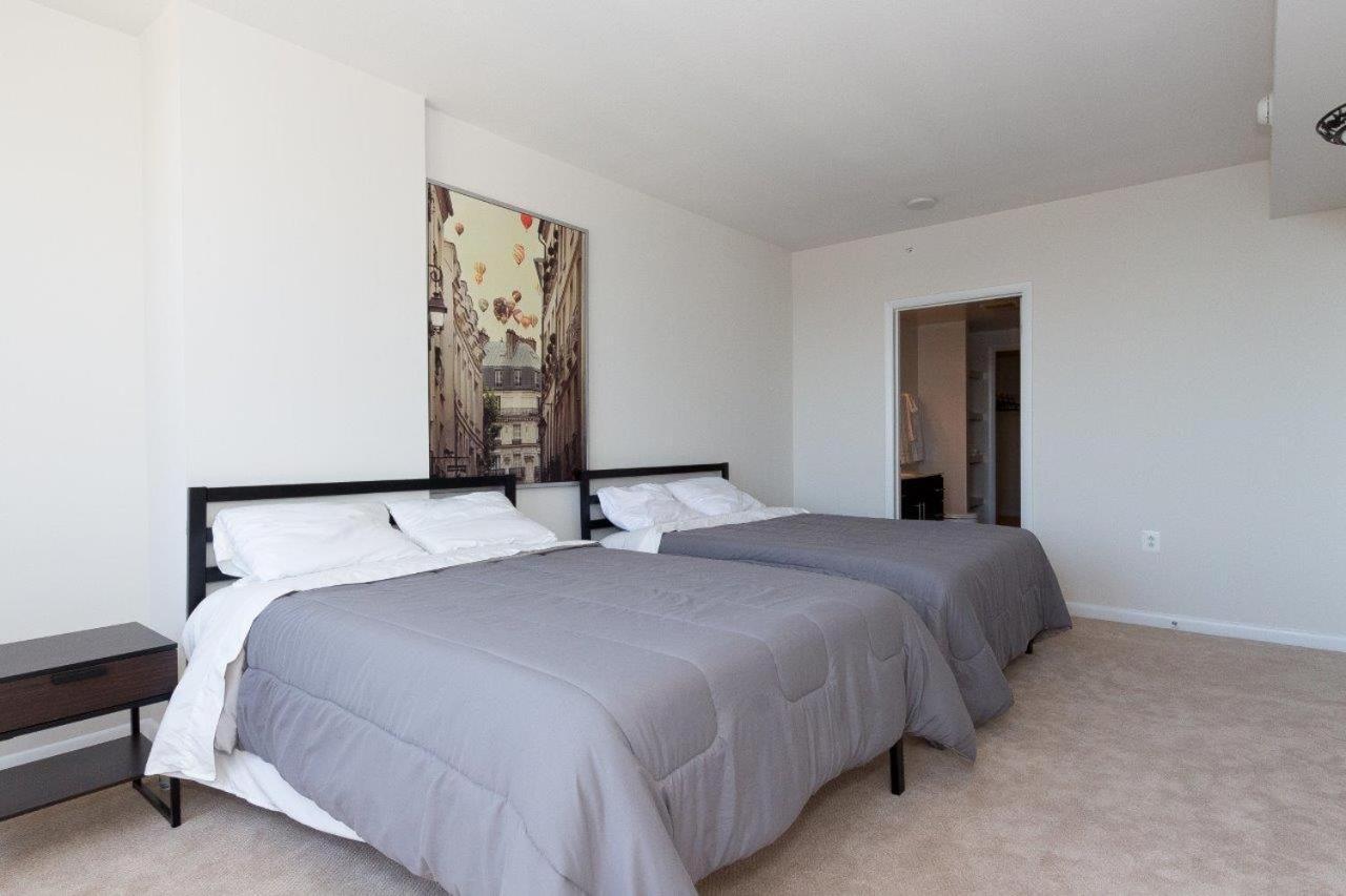 Pentagon Luxe Apartments Arlington Exteriör bild