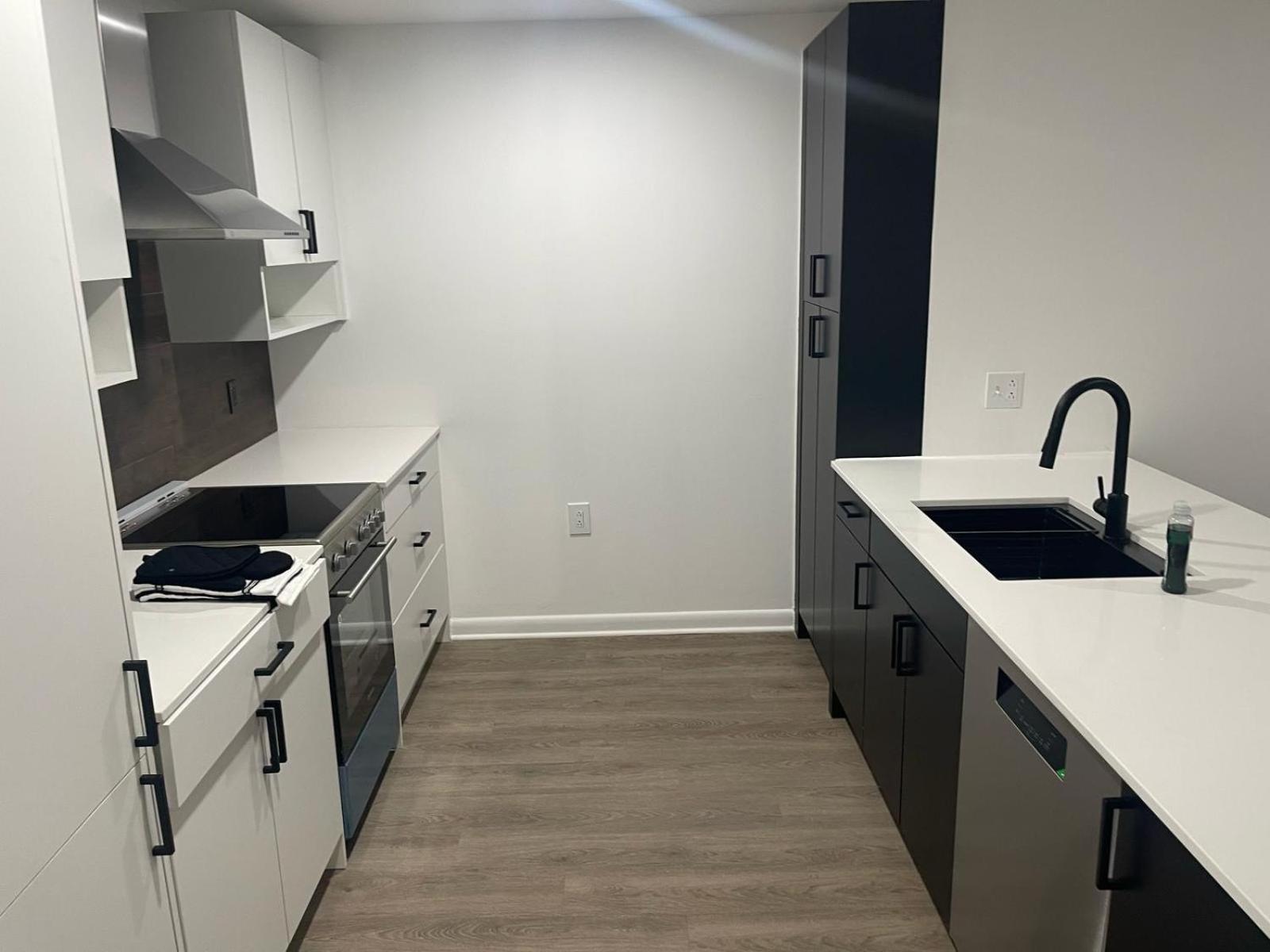 Pentagon Luxe Apartments Arlington Exteriör bild